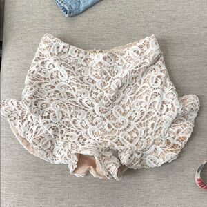 DO+BE Lace Overlay Women Skort in Cream